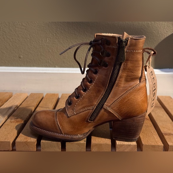 NET BED STU CAMEL TAN LEATHER LACE UP ZIP UP HEELED BOOT
6 36 - Picture 7 of 9